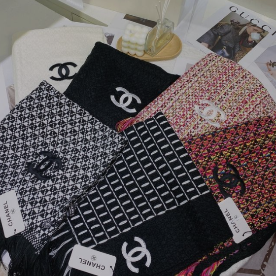  Scarf & Hat Authentication 