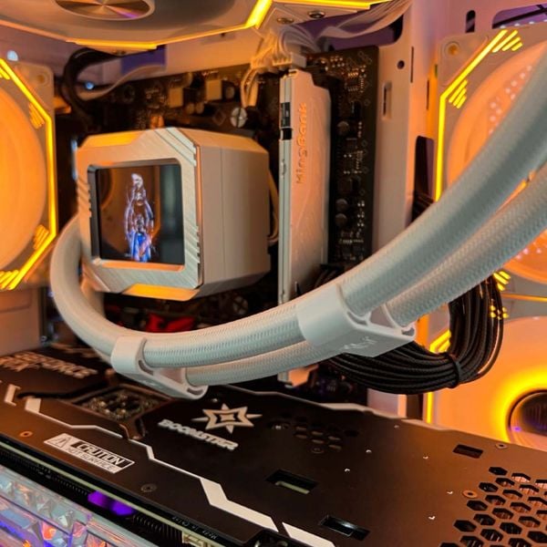 Ryzen 5 5500X3D/RTX 3070 8GB (2nd)/RAM 16GB/NVME 256GB/B450M Colorful