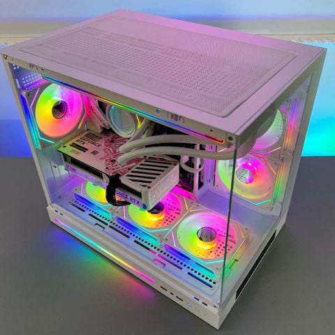 Ryzen7 7800X3D/RTX 5060Ti 8GB/RAM 16GB/NVME 512GB/Gigabyte B650M