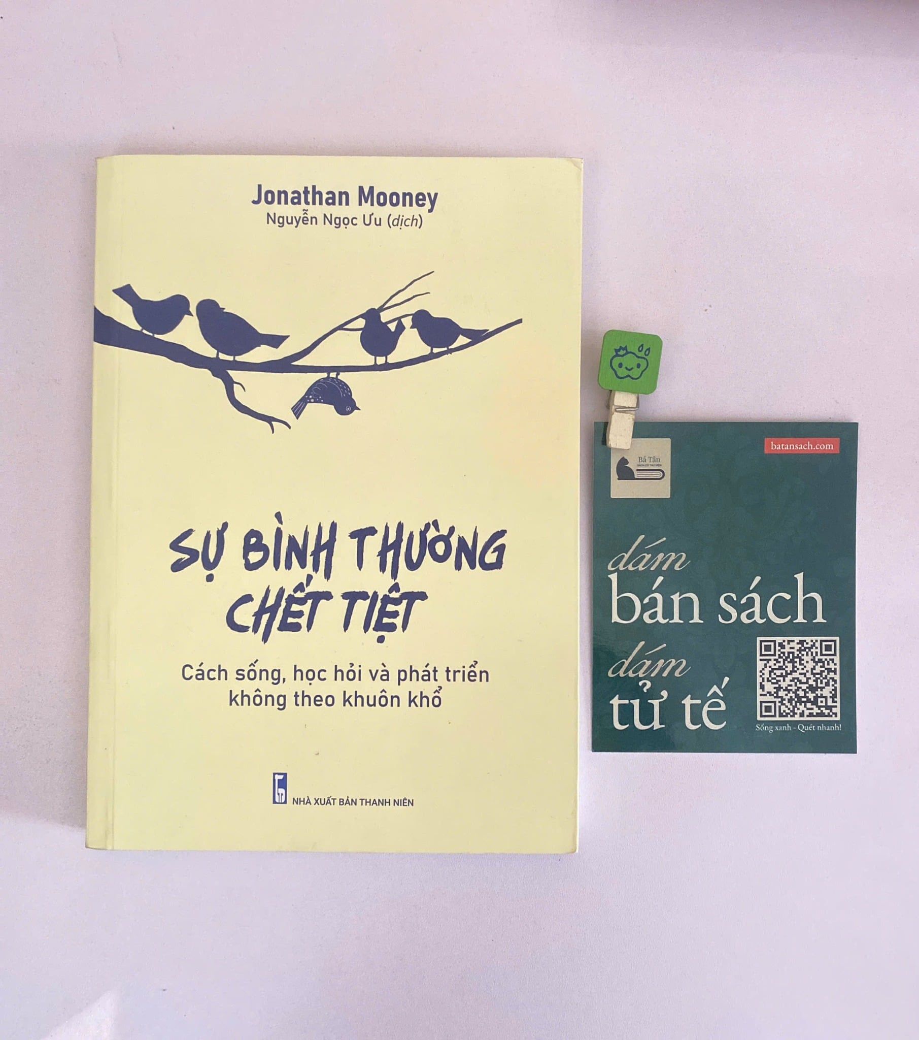  Sự bình thường chết tiệt - Jonathan Mooney 
