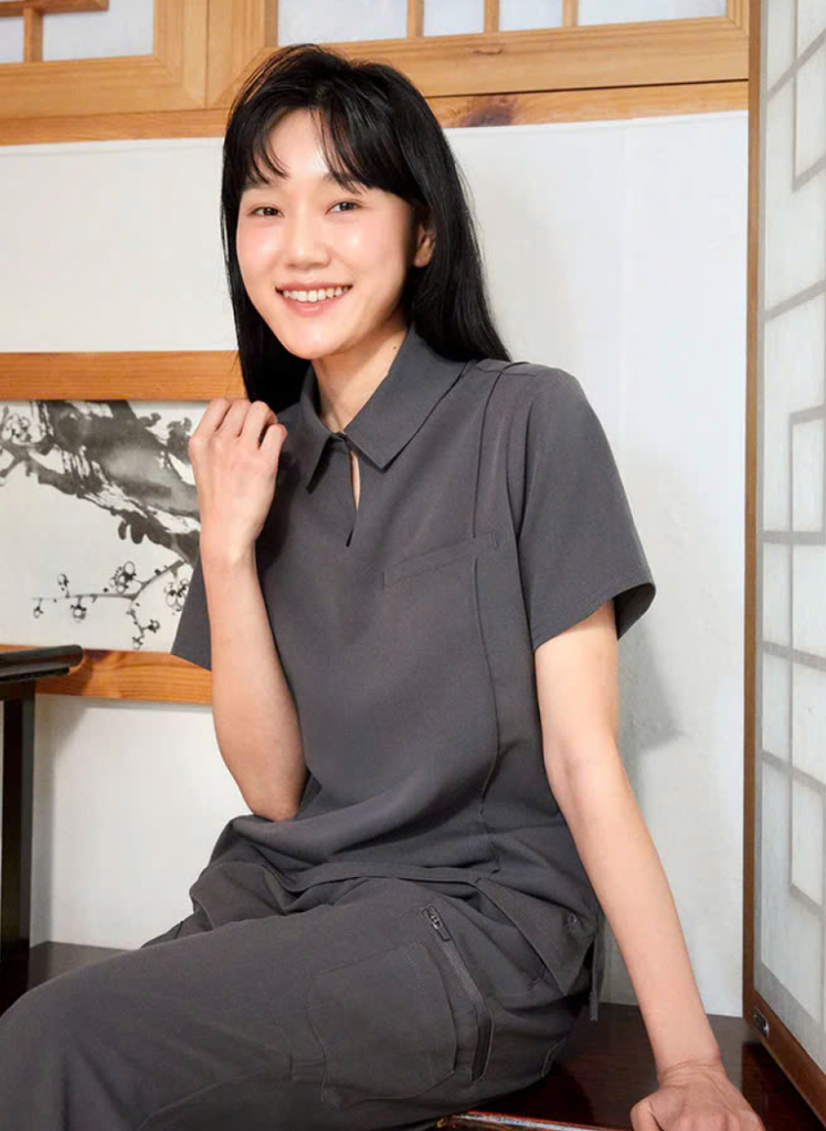 WAT07 - MODISH COLLAR UNIFORM TOP