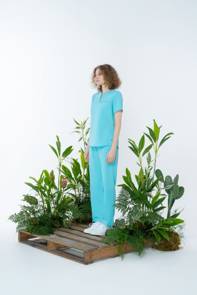 WA04 | ĐỒNG PHỤC WORKWEAR NỮ ESSENTIAL V-NECK UNIFORM TOP & COMFORT MULTI-POCKET UNIFORM PANTS