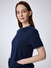 âme copain | Bộ scrub nữ WAT01 + WAP01 - Đồng phục y tế & spa linh hoạt, áo Zip Ease Top & quần Three Pocket Pants, chất liệu 75% Polyester, form relaxed fit, nhiều túi tiện dụng