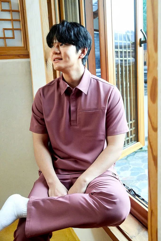 MAT06 - PLAIN COLLAR UNIFORM TOP