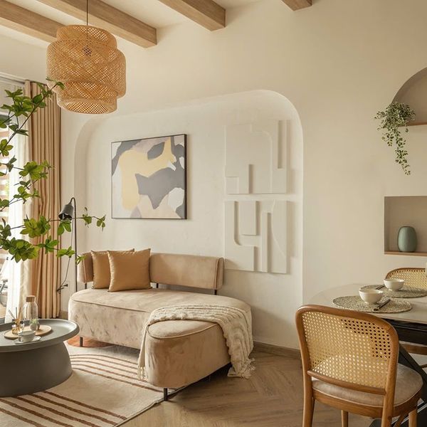 Bán căn hộ SOHO 100 Cô Giang Quận 1, nội thất đẹp, tầng cao, giá tốt.