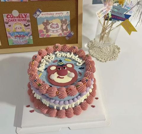  Bánh Sinh Nhật Gấu Dâu cho bé gái 