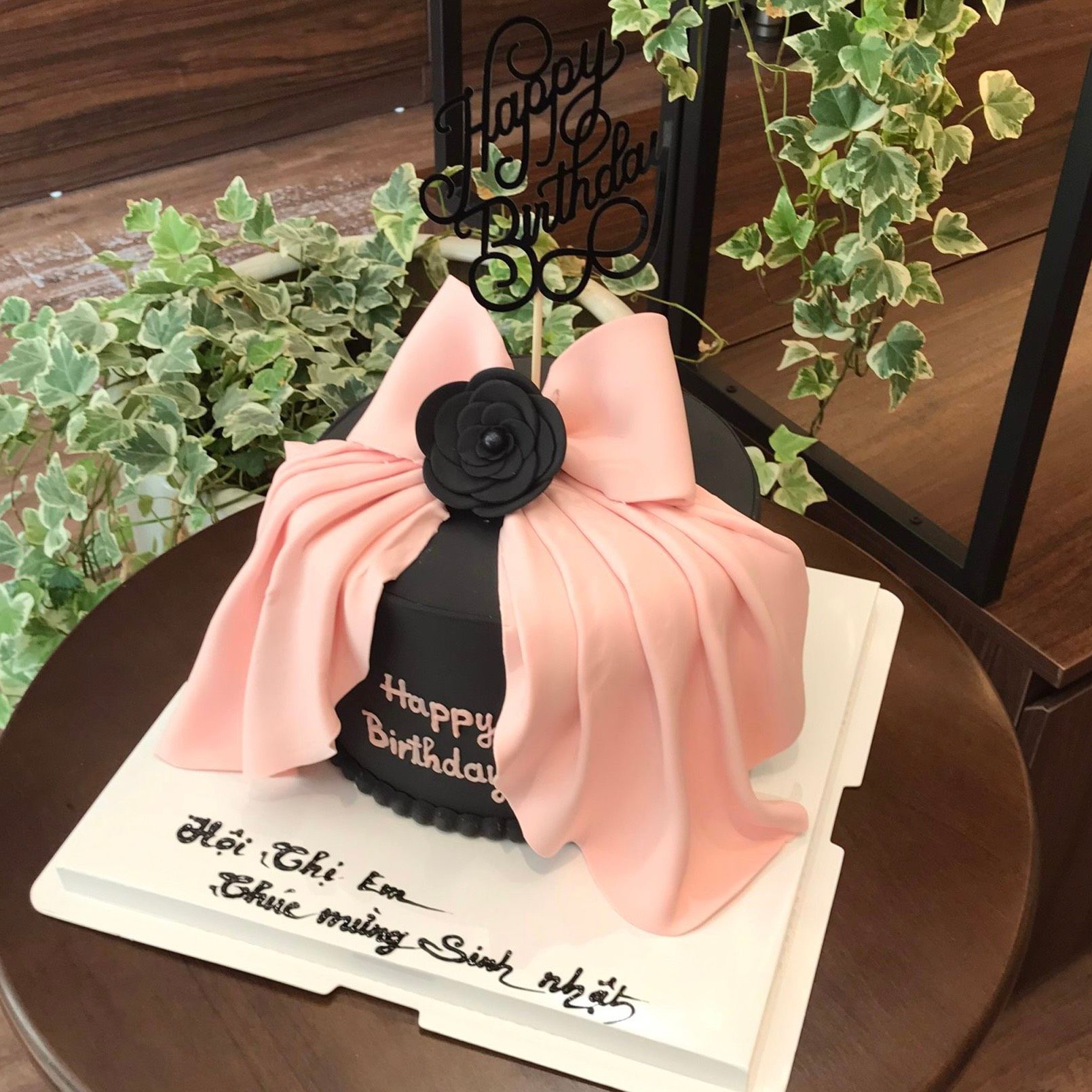  T Bánh Sinh Nhật Nơ Sang Chảnh 