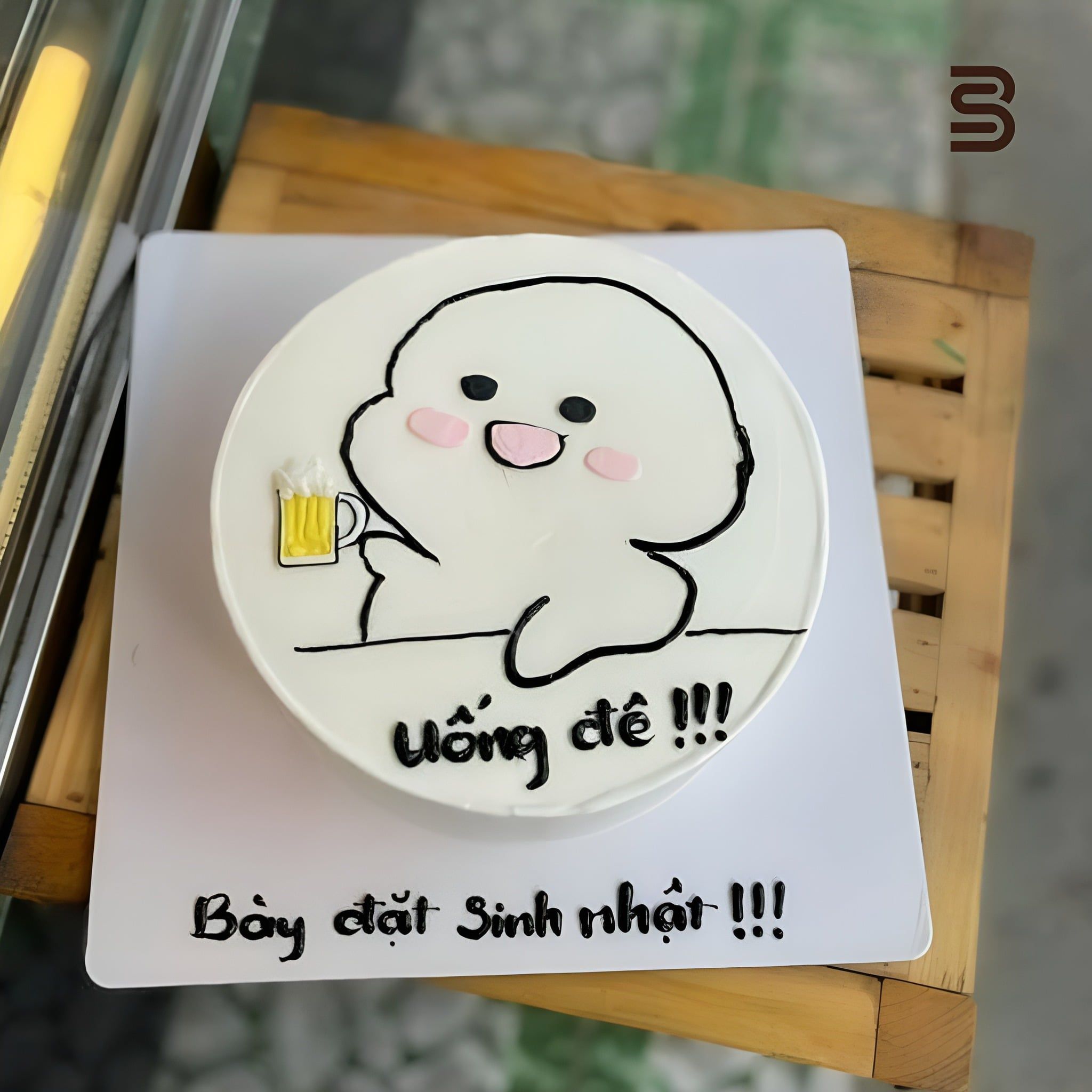  T Bánh Sinh Nhật Meme Cầm Cốc Bia 
