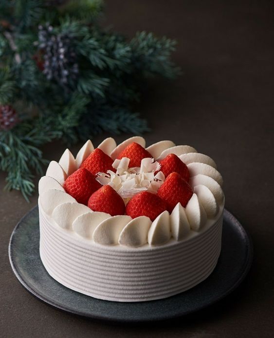  T Bánh Sinh Nhật Dâu Tây Tinh Tế 