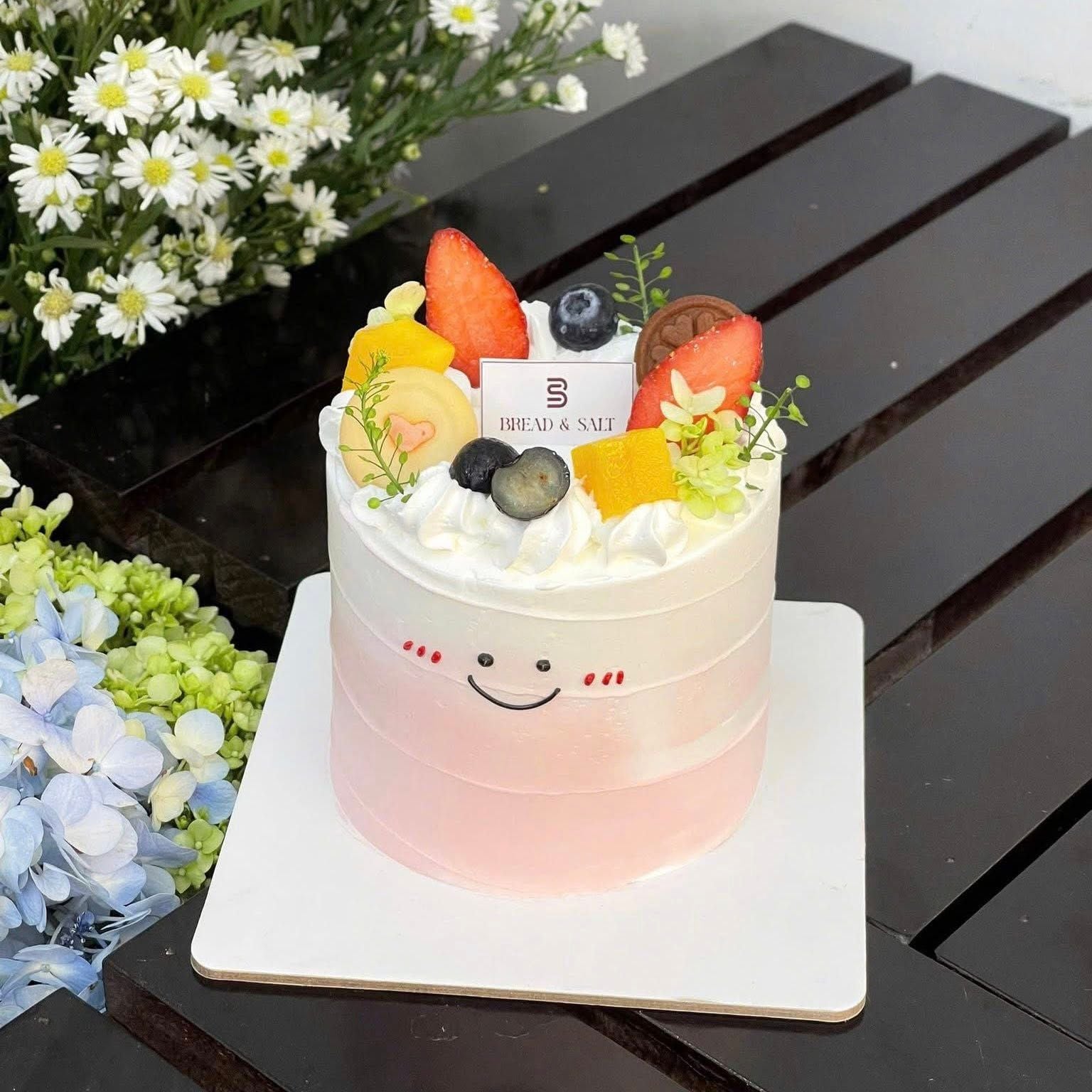  Bento Cake Màu Hồng Mặt Cười Dễ Thương 