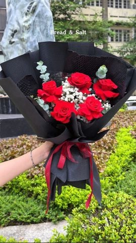  Bó Hoa Nhỏ Xinh Tone Đỏ 