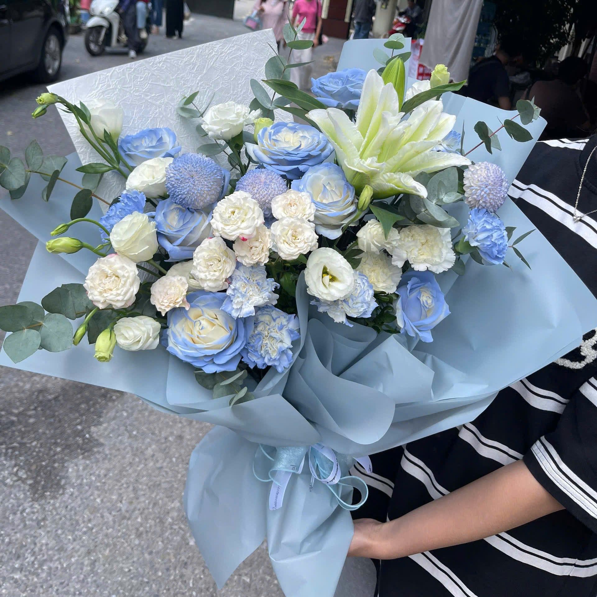  Bó Hoa Xinh Tone Xanh Dương Mix LyLy 