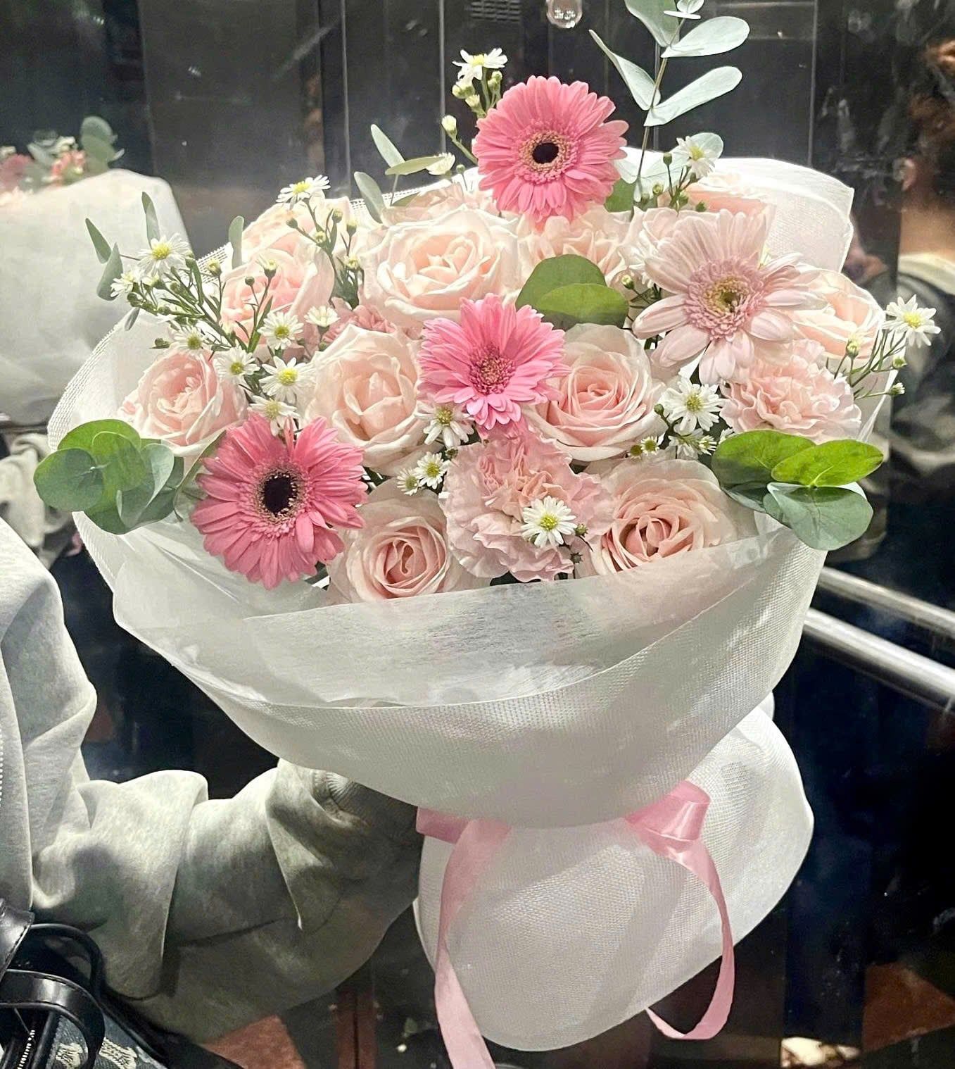  Bó Hoa Xinh Tone Hồng Pastel 