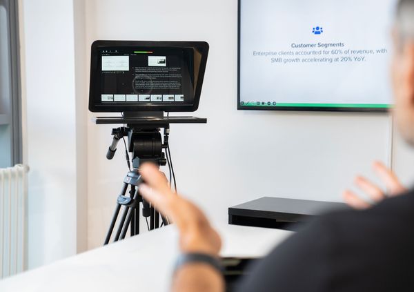 Máy nhắc chữ Elgato Prompter XL 10WAG9901