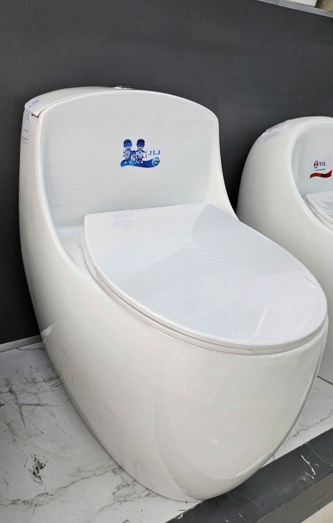 Bồn Cầu Trứng - T138