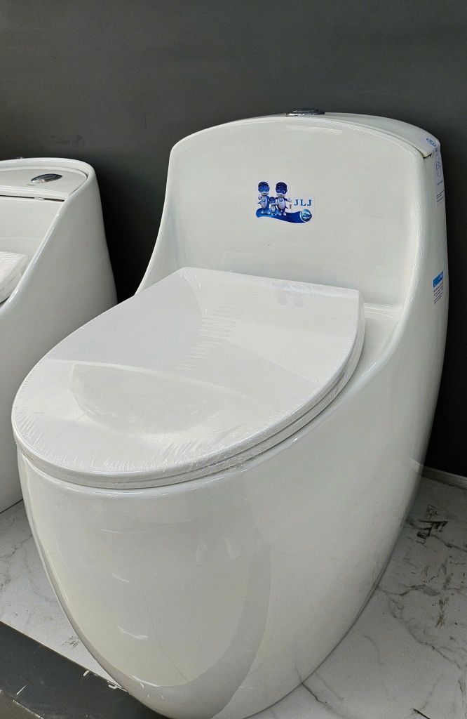 Bồn Cầu Trứng - T138