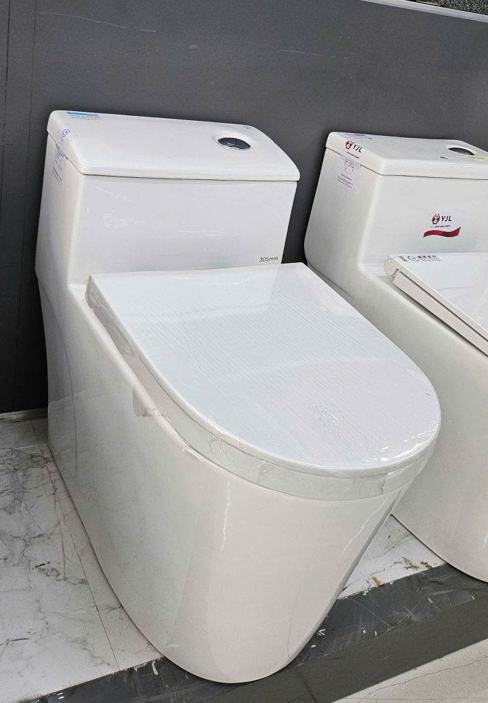 Bồn Cầu Liền Khối - T168