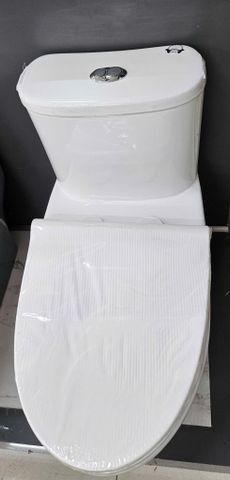Bồn Cầu Liền Khối - Y133