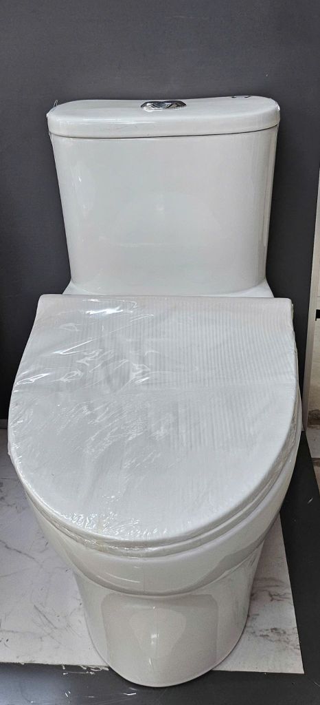 Bồn Cầu Liền Khối - Y133