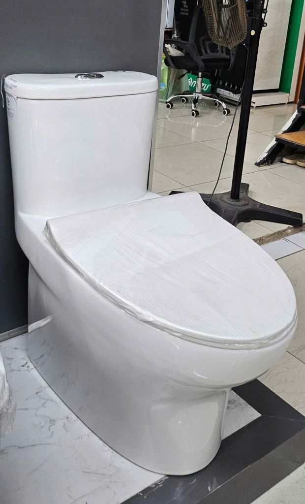 Bồn Cầu Liền Khối - Y133