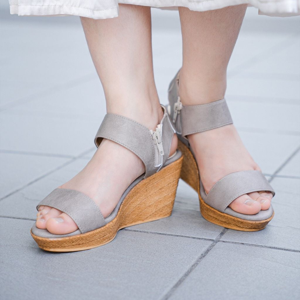 Sandal nữ đế xuồng 8cm Kosu K-20932