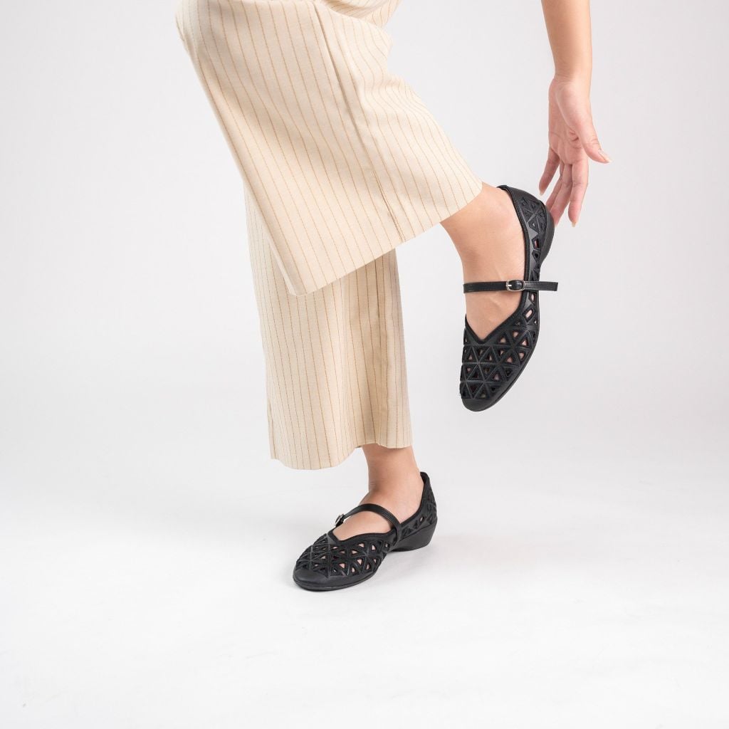 Giày bệt phối lưới thêu tay Kosu K-25171