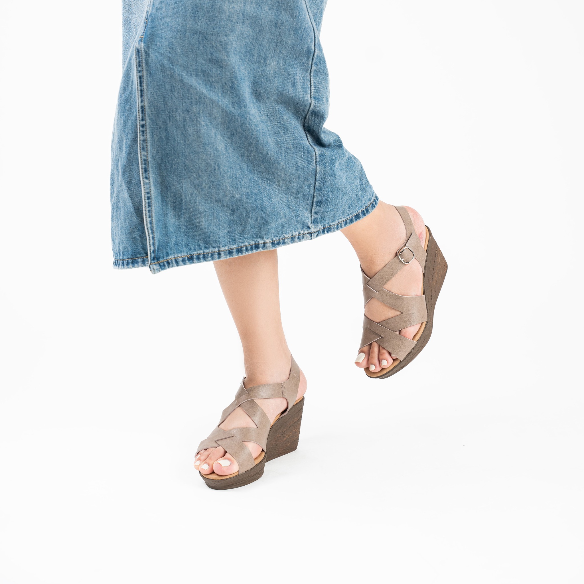 Sandal đế xuồng quai chéo 8cm Kosu K-25M18