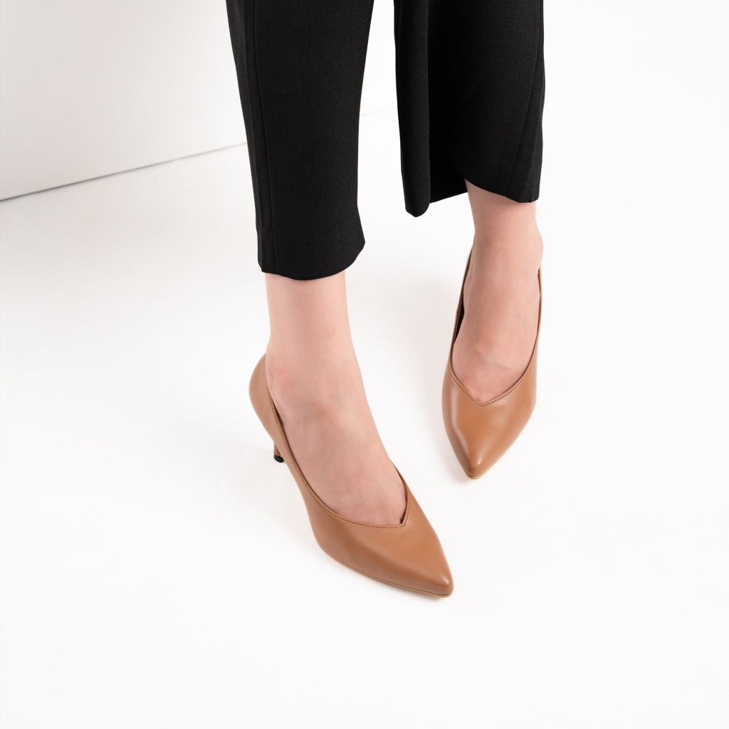 Giày da mũi chữ V Classic 8cm Kosu K-24017