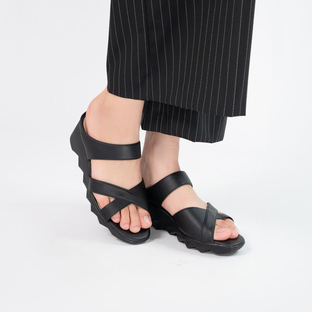 Dép đế xuồng quai ngang 5cm Kosu 23118