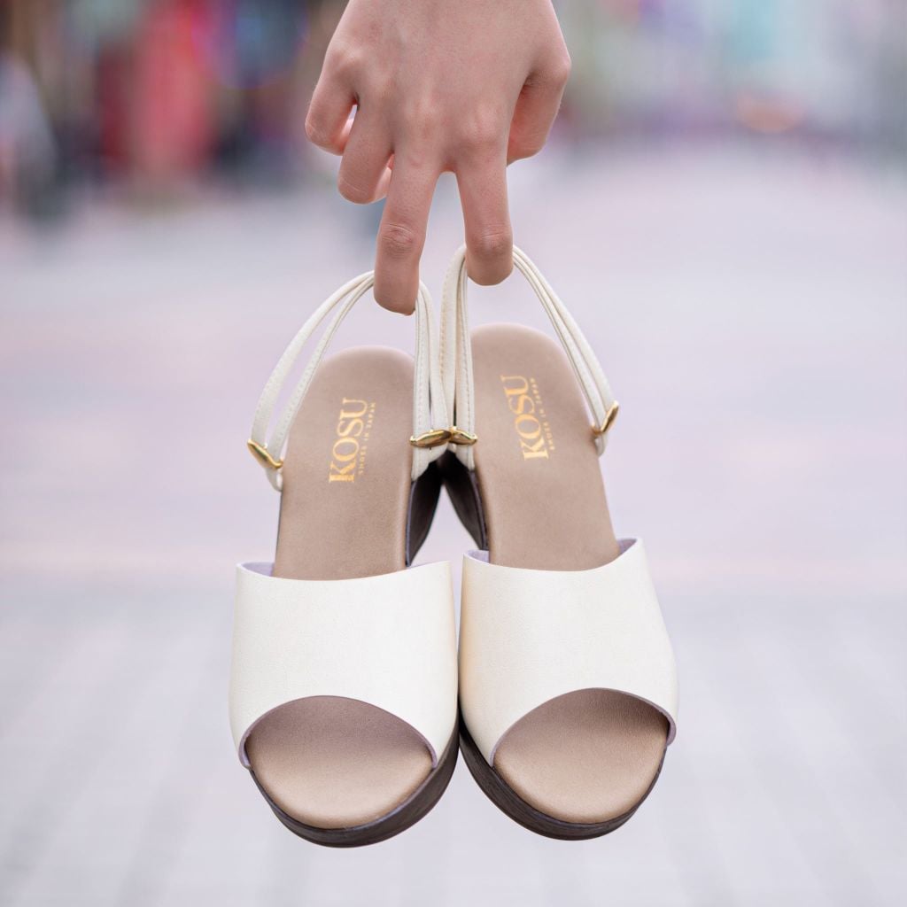 Sandal nữ đế xuồng 6cm Kosu K-23332