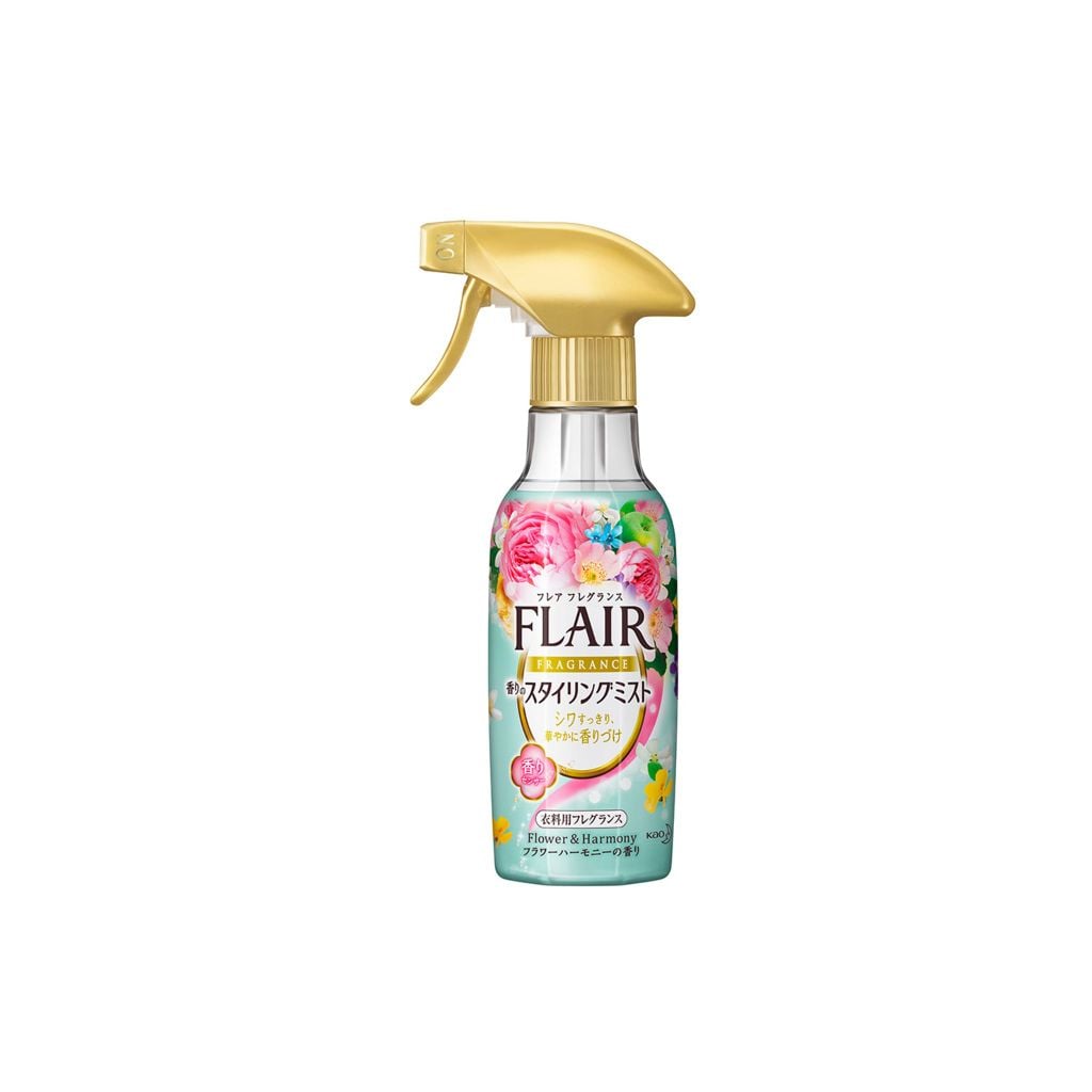 Xịt thơm và làm phẳng quần áo Flair Kao 270ml