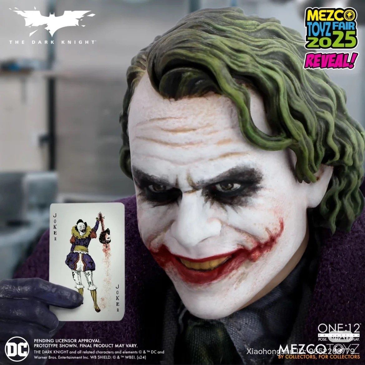  Mô hình Joker the dark knight Mezco toys tỷ lệ 1:12. 