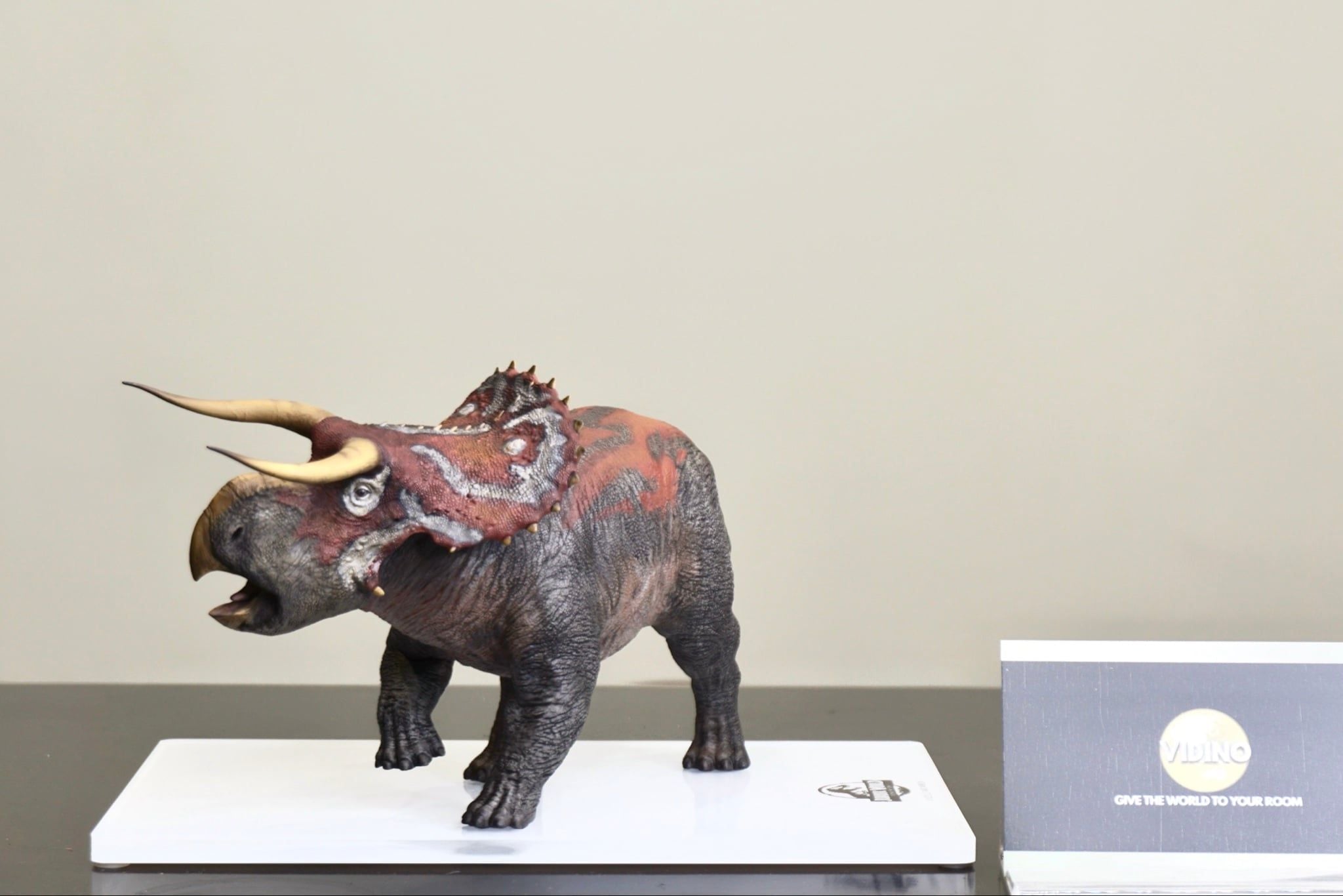  Mô hình Nasutoceratops tỷ lệ 1/35 hãng Dino Dream studio. 