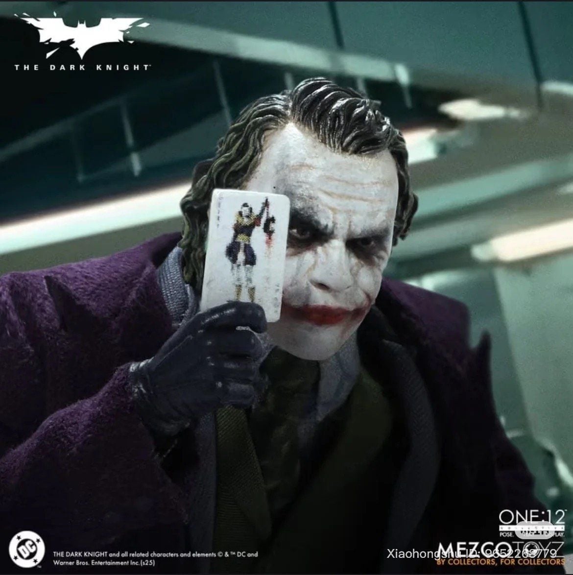  Mô hình Joker the dark knight Mezco toys tỷ lệ 1:12. 