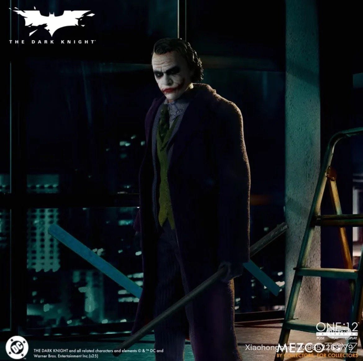  Mô hình Joker the dark knight Mezco toys tỷ lệ 1:12. 