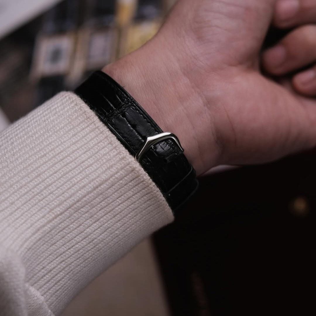  1990's MUST DE CARTIER TANK SILVER CASE BLUE ROMAN Ref 69006 Cal 81 Quartz 