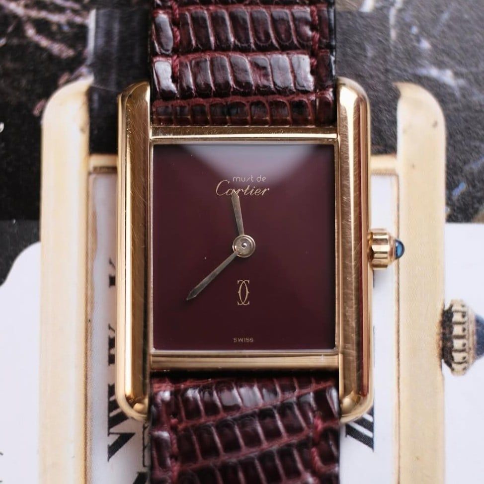  VINTAGE 1980’S MUST DE CARTIER TANK SM RED BURGUNDY DIAL – REF. 3 66001 