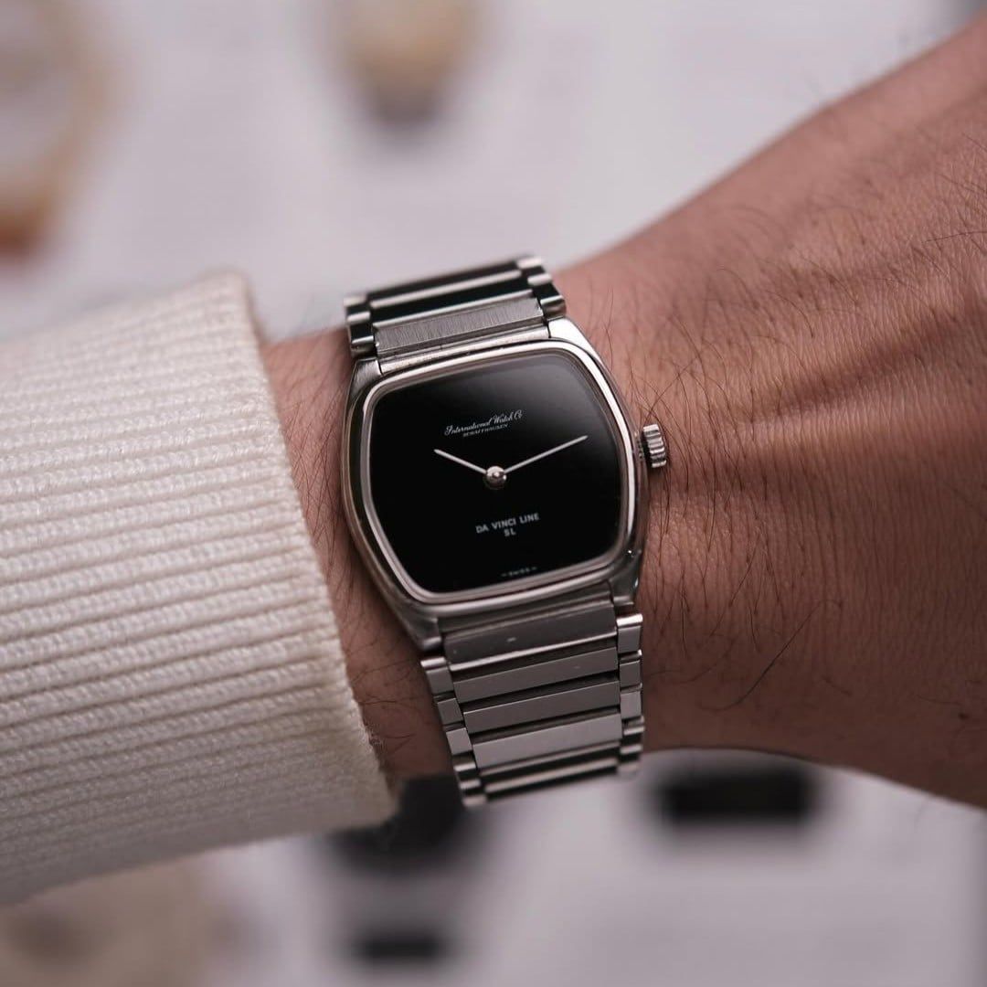  RARE VINTAGE 1970'S IWC DA VINCI LINE SL INTEGRATED BRACELET in BLACK 