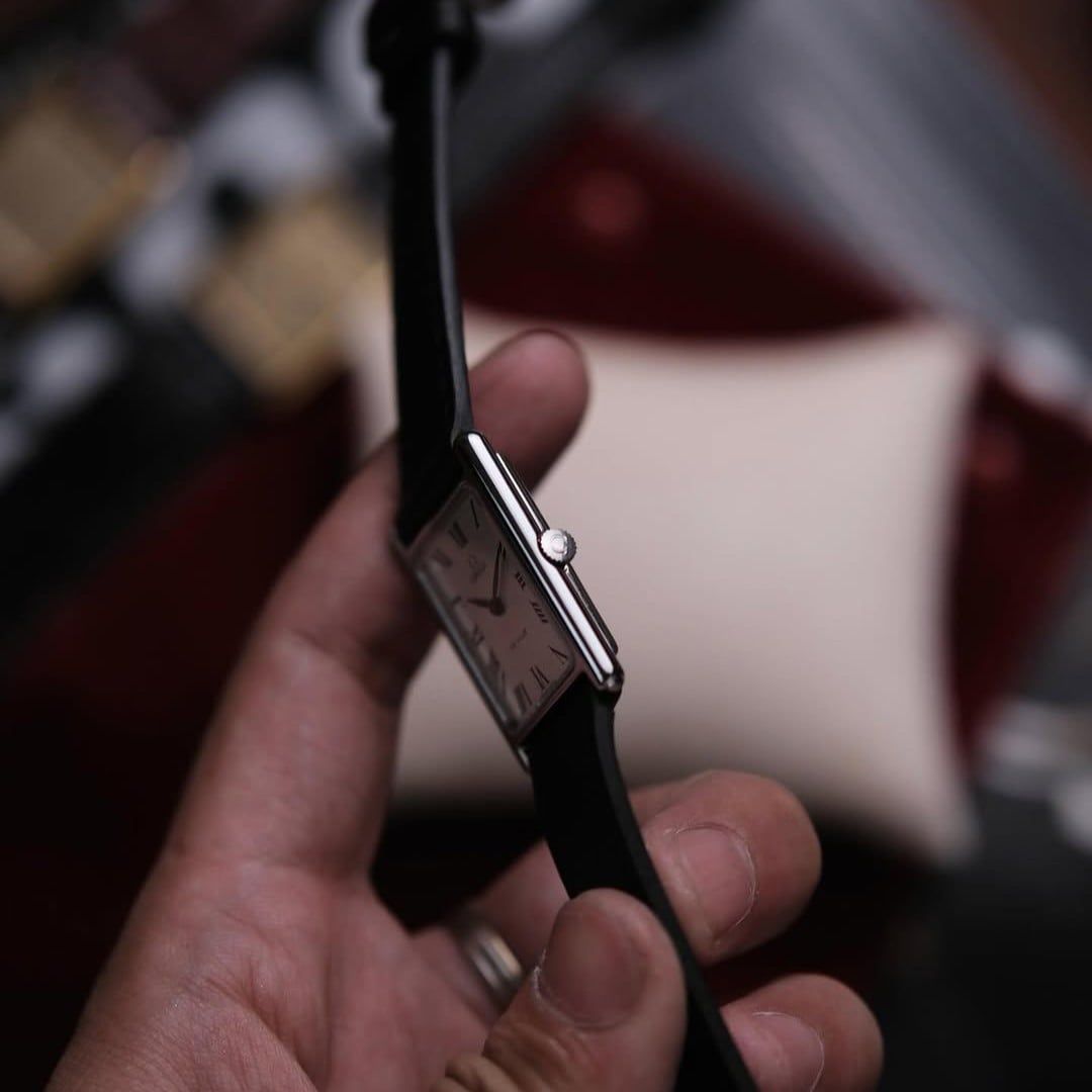  From 1970 Vintage Omega De Ville White Roman Tank Ref. 511.0404 