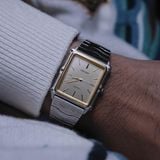  VINTAGE 1980's ORIENT TWO-TONE QUARTZ WAVY BRACELET 