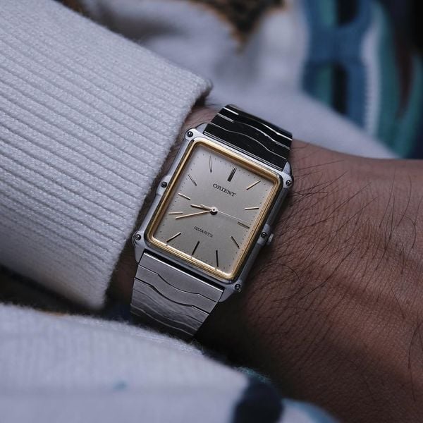  VINTAGE 1980's ORIENT TWO-TONE QUARTZ WAVY BRACELET 