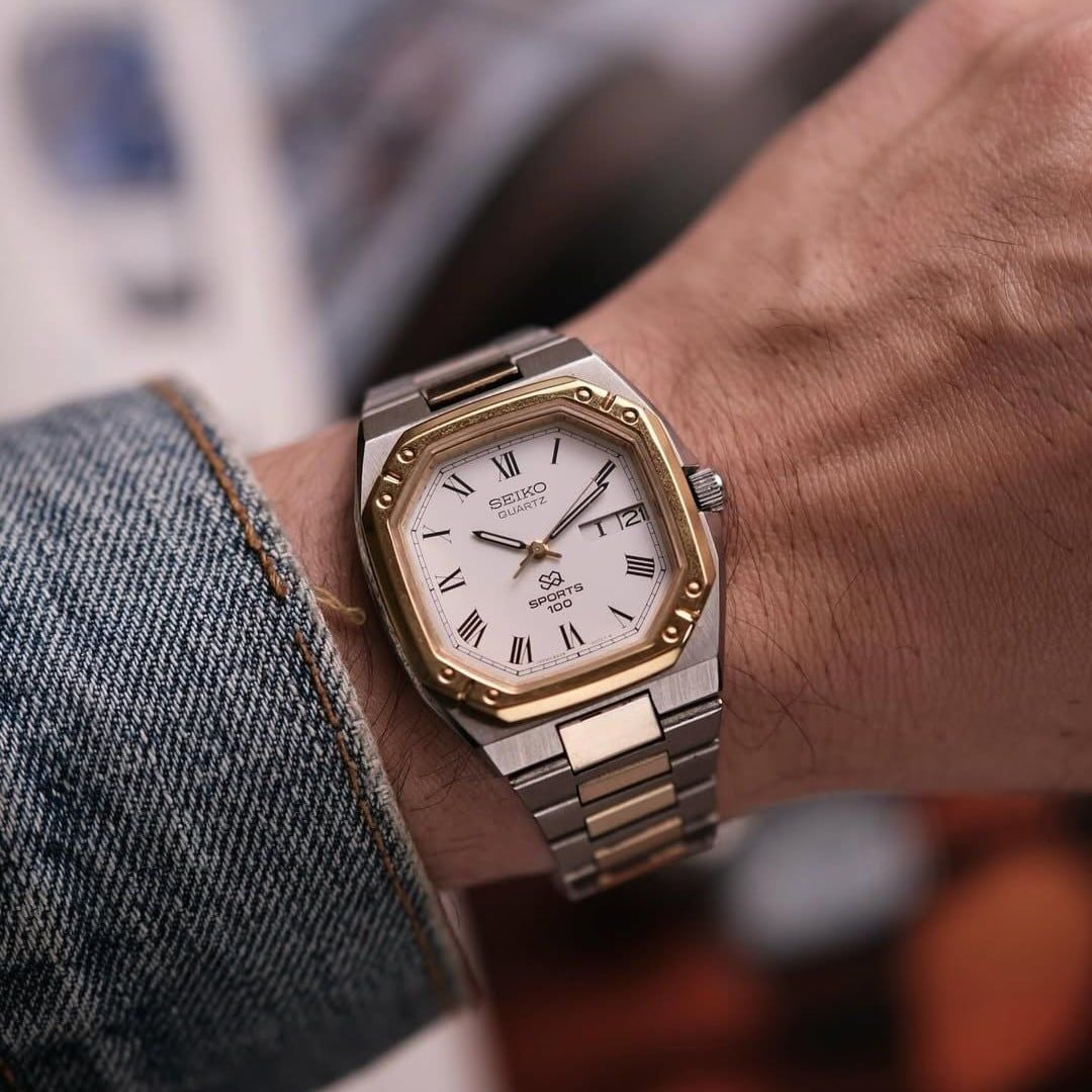  VINTAGE 1981 SEIKO SQ SPORTS 100 TWO-TONE INTEGRATED BRACELET – REF. 8229-5030 