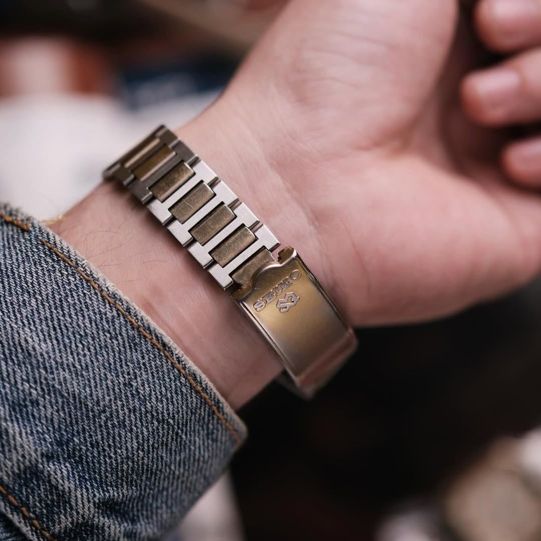  VINTAGE 1981 SEIKO SQ SPORTS 100 TWO-TONE INTEGRATED BRACELET – REF. 8229-5030 