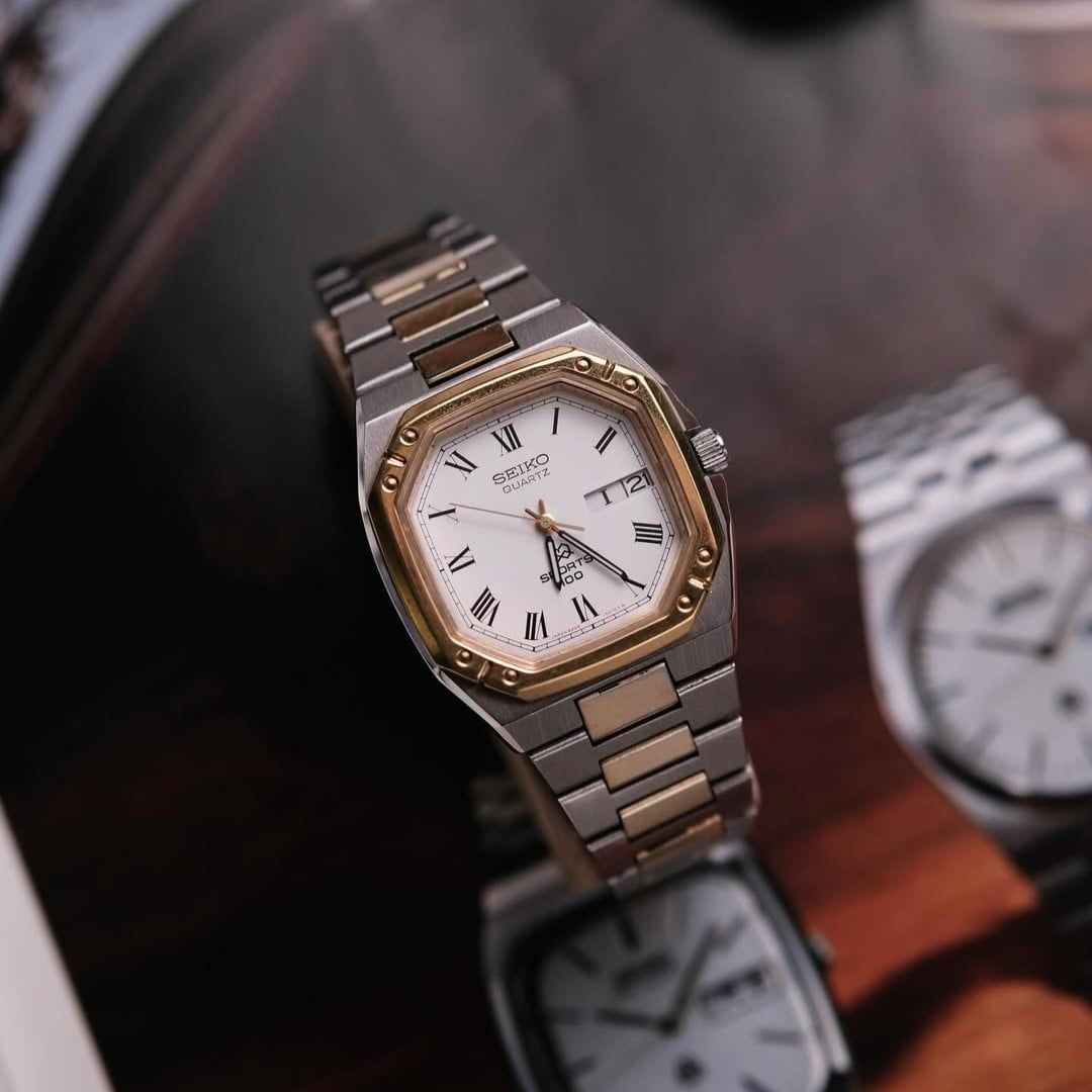  VINTAGE 1981 SEIKO SQ SPORTS 100 TWO-TONE INTEGRATED BRACELET – REF. 8229-5030 