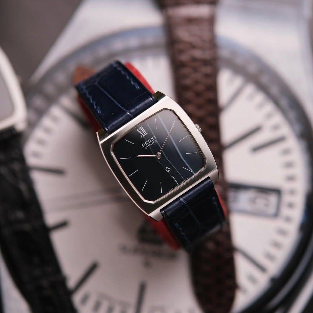  From 1979 Seiko Quartz Ref.6020-5280 Blue Sardonyx Dial 