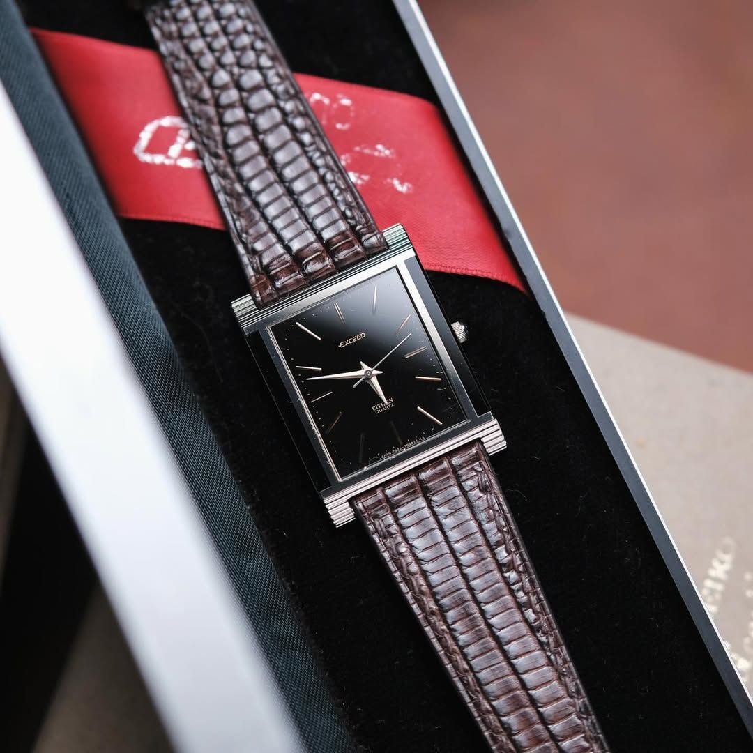  1980’s CITIZEN “CEINTURE” WHITE ROMAN TANK QUARTZ 