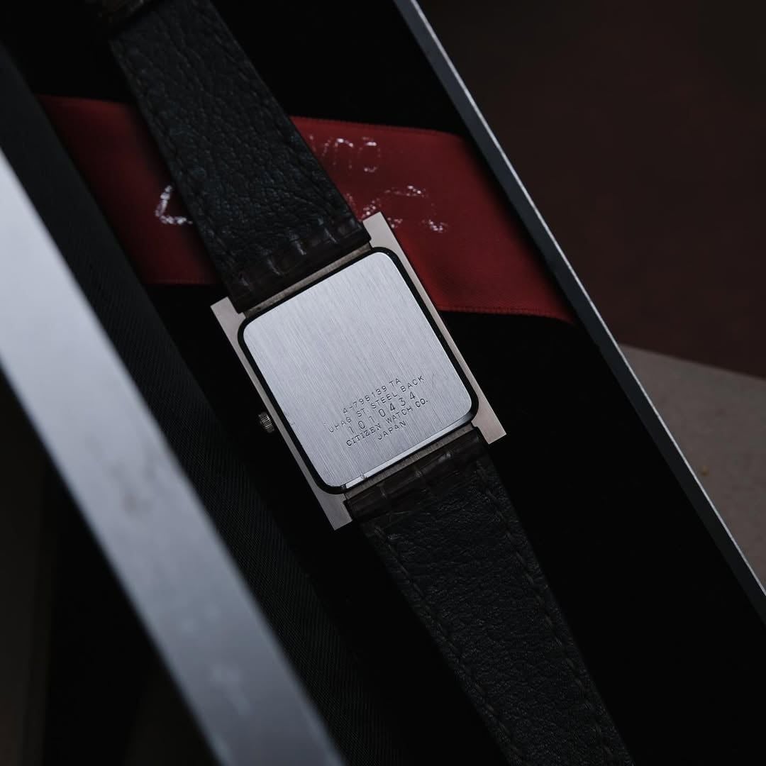  1980’s CITIZEN “CEINTURE” WHITE ROMAN TANK QUARTZ 