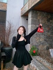 Sét đầm màu đen 2 dây Bí mix áo khoác cánh dơi