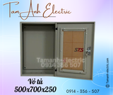  Vỏ tủ điện 500x700x250 có mặt mica cho hệ thống điện mặt trời Solar 