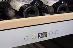 Tủ Bảo Quản Rượu Vang Caso Wine Comfort 660 Smart – 66 Chai ảnh 6